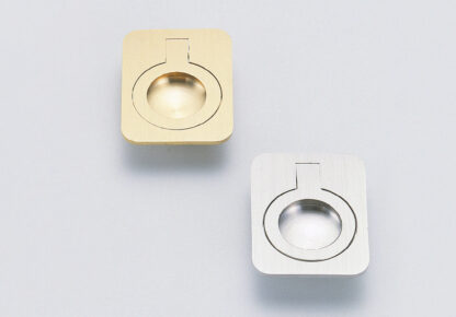 Manico pieghevole ad anello in ottone, finitura: opaco satinato, 30,5 mm (1,3") 587-40SB. Maniglia ad anello 587-40SB per camper, barca, portello di ispezione, porta di ispezione, di Sugatsune / LAMP® (Giappone) - immagine 5