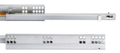 Guide sottopavimento, capacità di carico: 25 kg (56 lbs), 450 mm (17-23/32"), Design: estrazione parziale con chiusura ammortizzata, 3019405. Cassetti sottopavimento di alta qualità per cassetti in legno, cassetti in legno, ripiani in legno e molto altro, di EMUCA - immagine 5